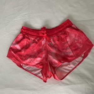 Lululemon Hotty Hot Short *2.5”